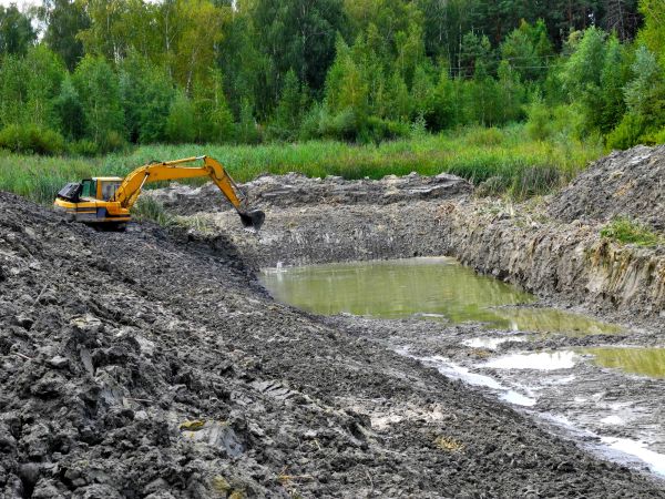 Cost of Lake Lot Clearing in Simi Valley